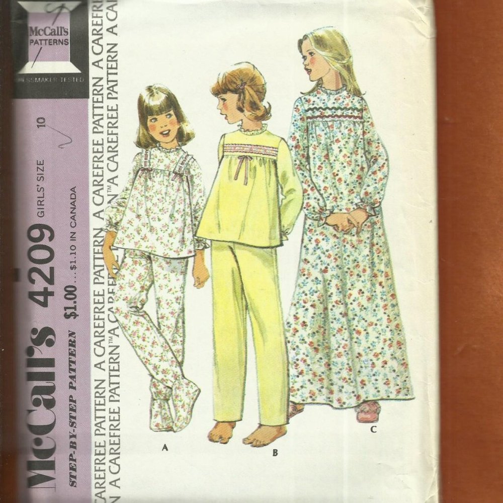 Vintage Sewing Pattern: 4209 McCall's Girls Nightgowns or set of Pajamas Size 14